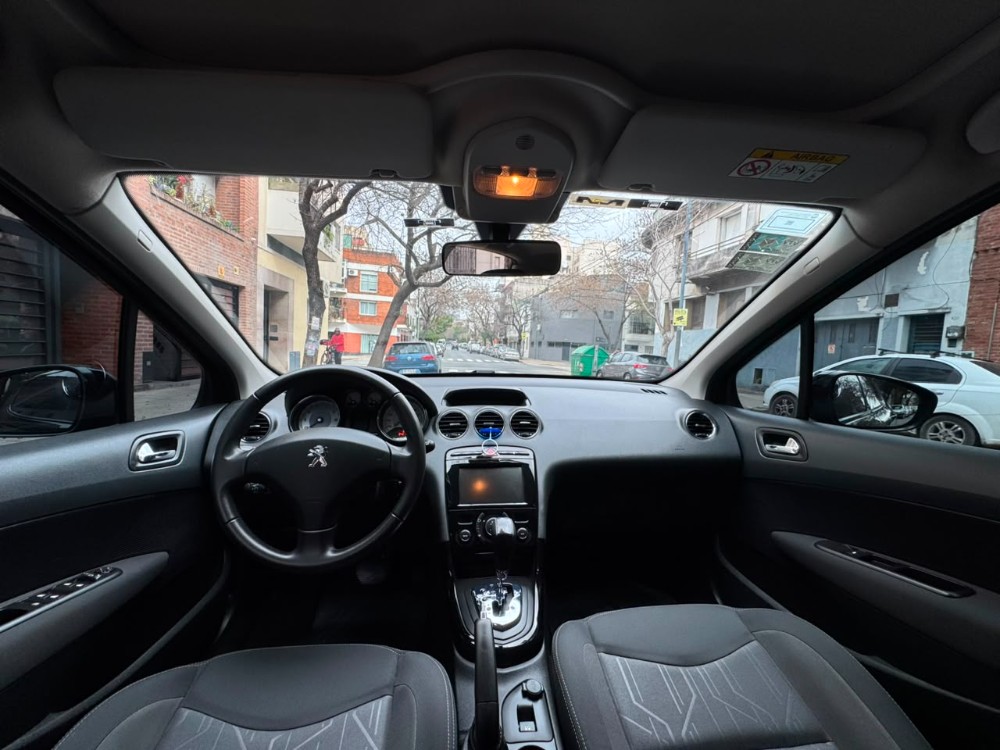 Peugeot 308 Allure pack thp tiptronic ar 1.6 — foto 2